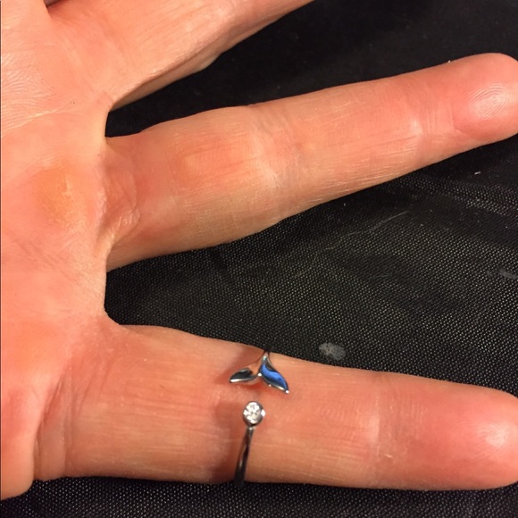 Sterling silver dolphin tail ring CZ gem 4-6 - Picture 5 of 5